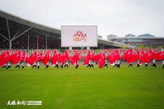 另外，如果你仔细的去分析本场比赛，曼联也不乏能够破门的机会。